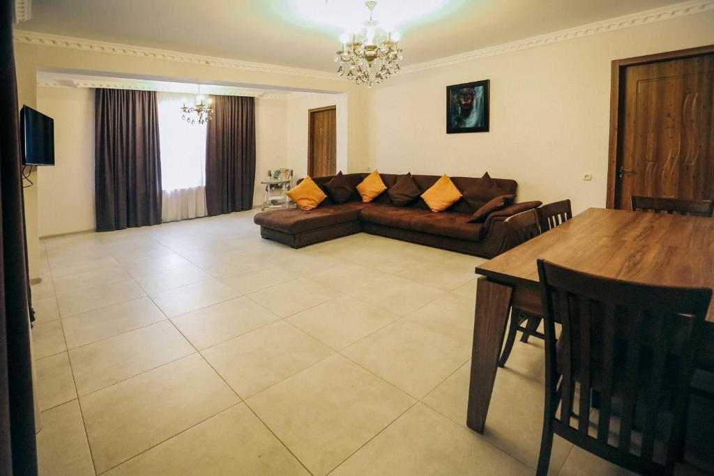 Bebo&Babu Guest House Kutaisi Exterior foto