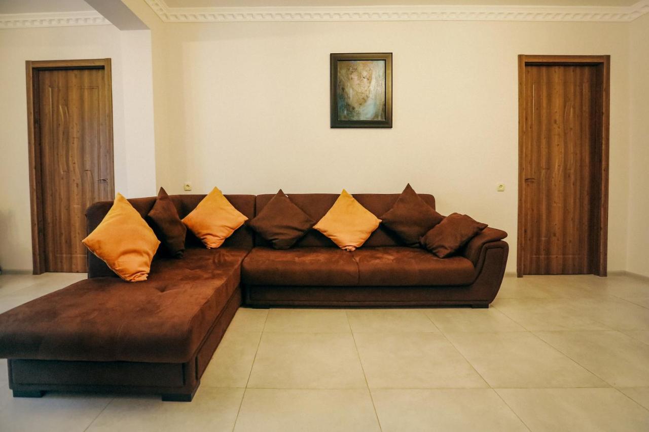 Bebo&Babu Guest House Kutaisi Exterior foto