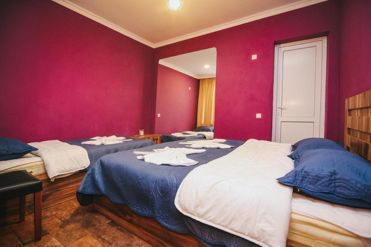 Bebo&Babu Guest House Kutaisi Exterior foto